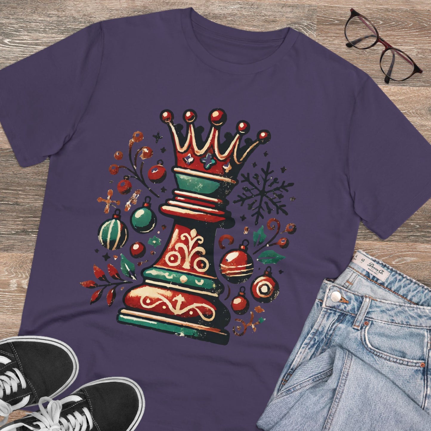 Camiseta Unisex Creador Orgánico con Diseño Reina Vintage Navideño   T-Shirt  27.00 Plum-2XL