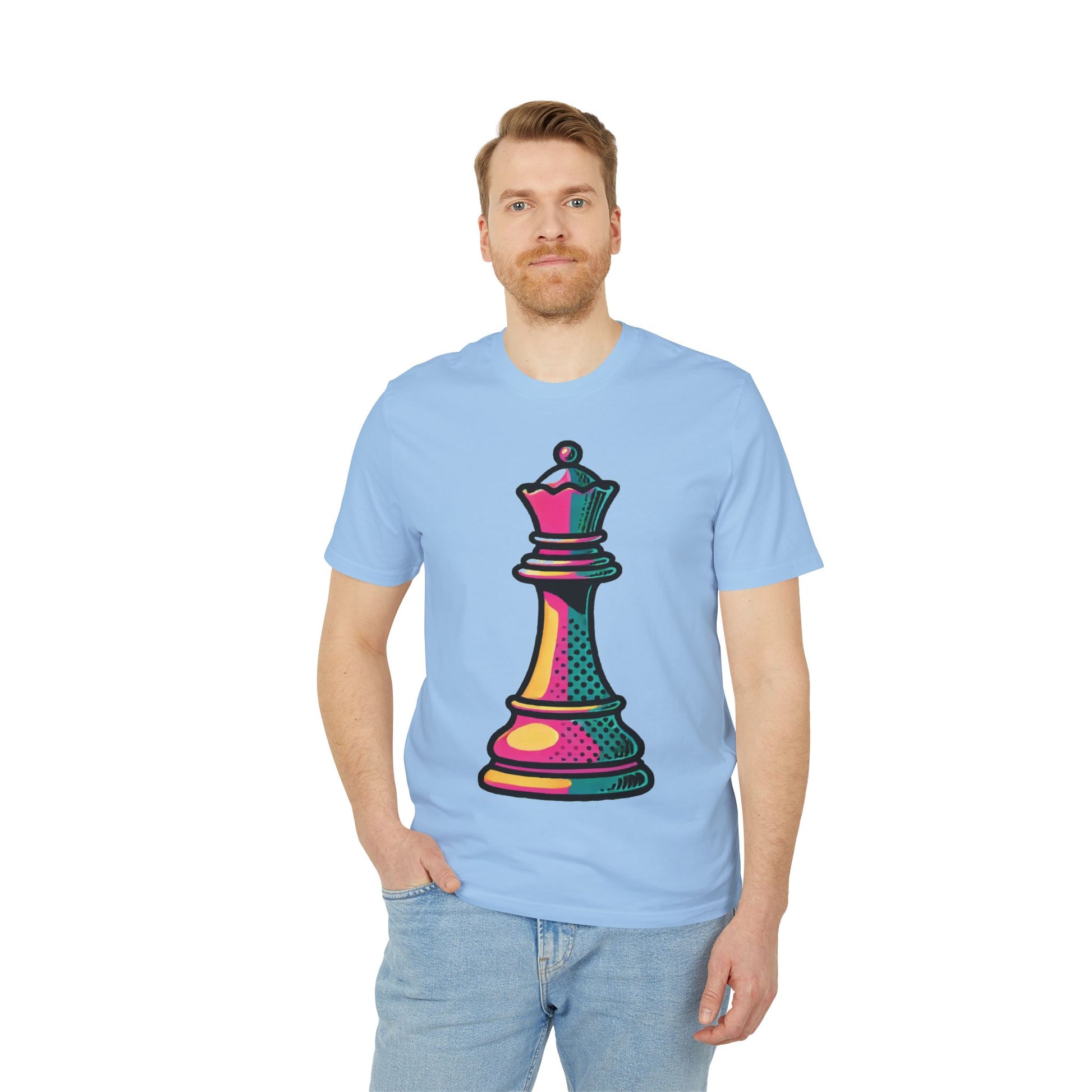 “Camiseta Unisex Algodón Orgánico Reina de Ajedrez – Diseño Pop Art”   T-Shirt