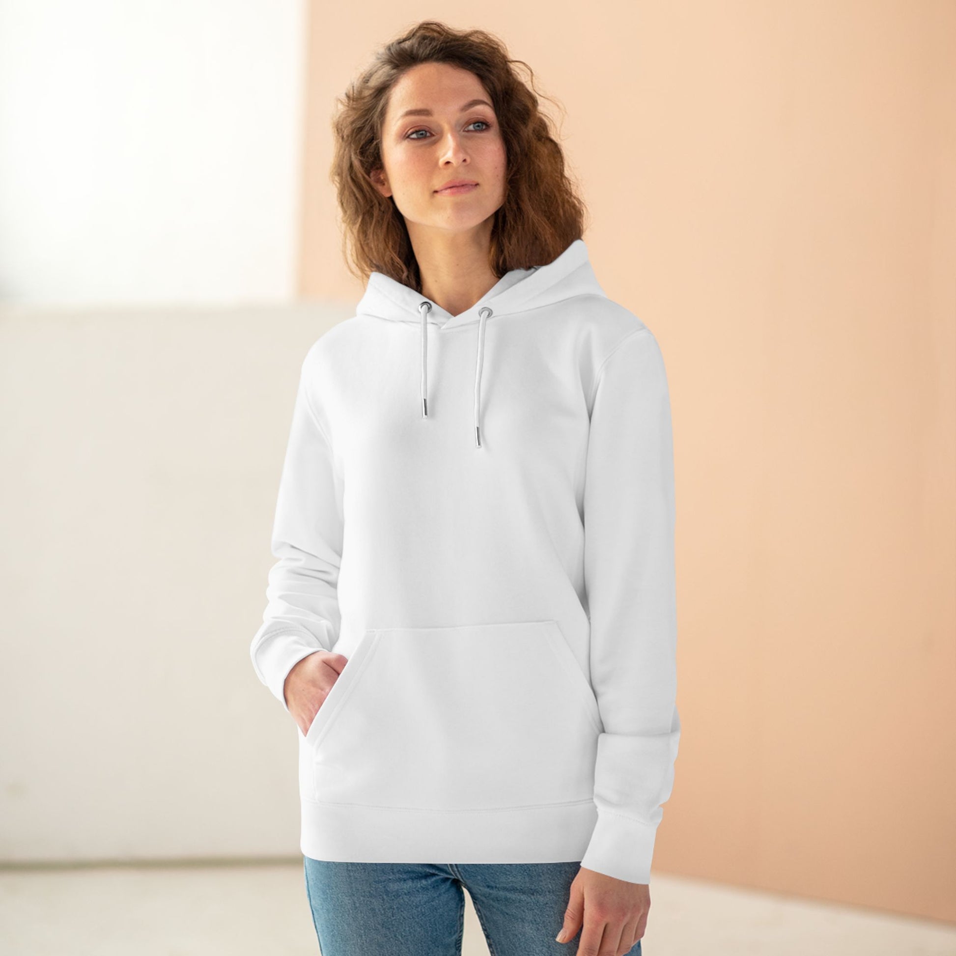 “Hoodie Unisex con Capucha Reina de Ajedrez – Diseño Pop Art Sostenible”   Hoodie