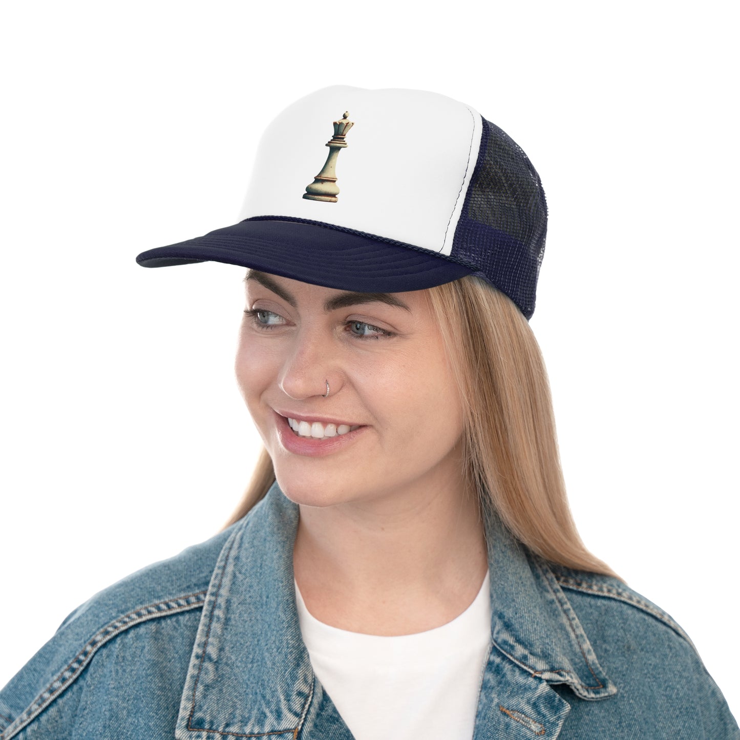 “Gorra Trucker Unisex Reina de Ajedrez – Estilo Vintage Clásico”   Hats