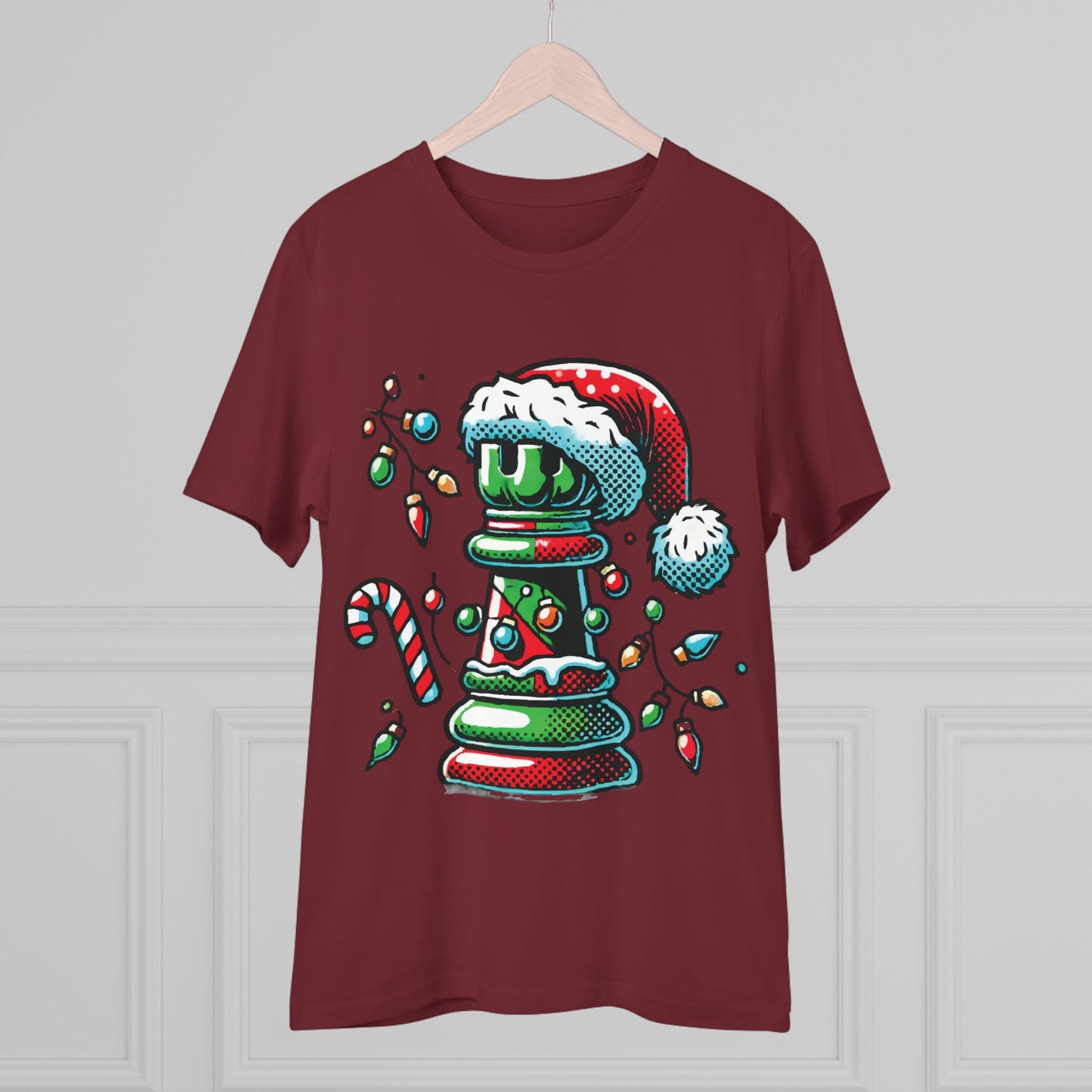 Organic Creator T-Shirt: Diseño de Torre de Ajedrez Pop Art Navideño   T-Shirt