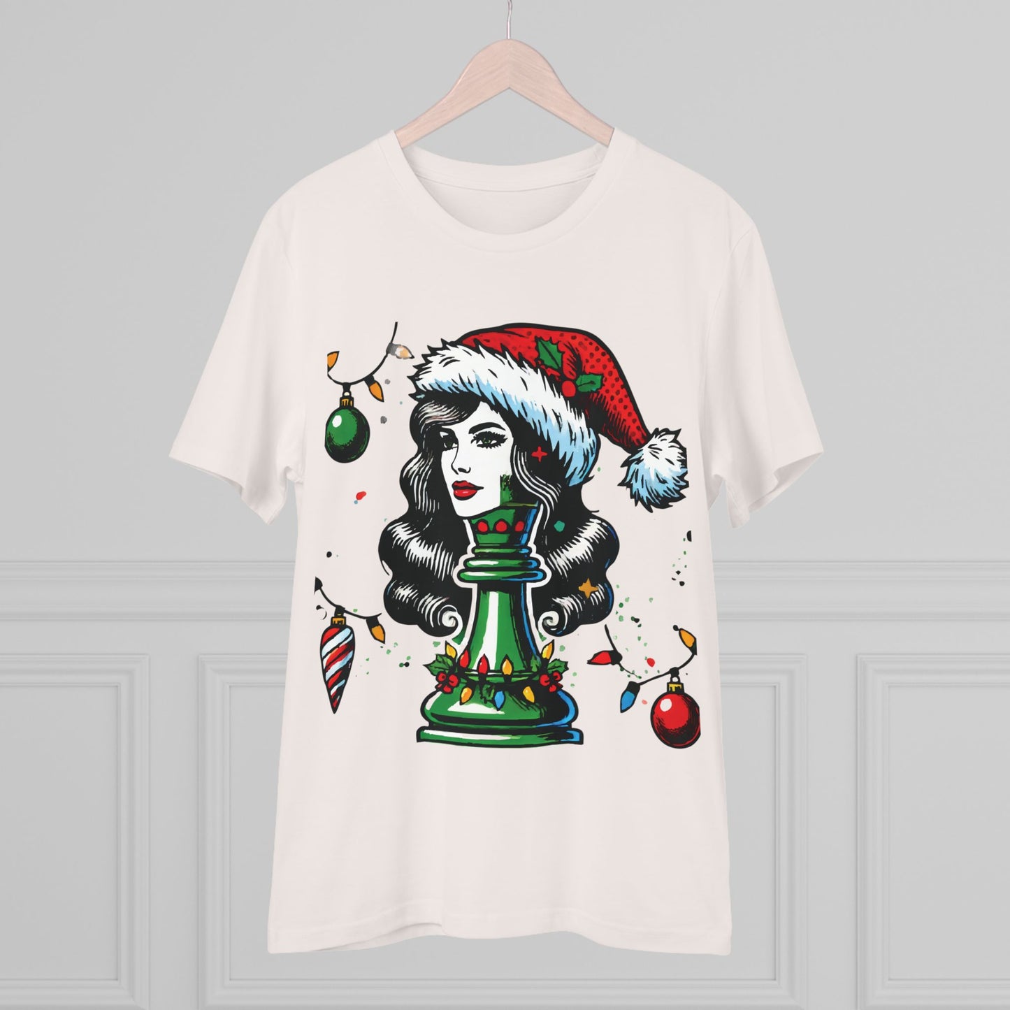 Camiseta Unisex Orgánica Navidad - Reina Pop Art, Estilo y Sostenibilidad   T-Shirt