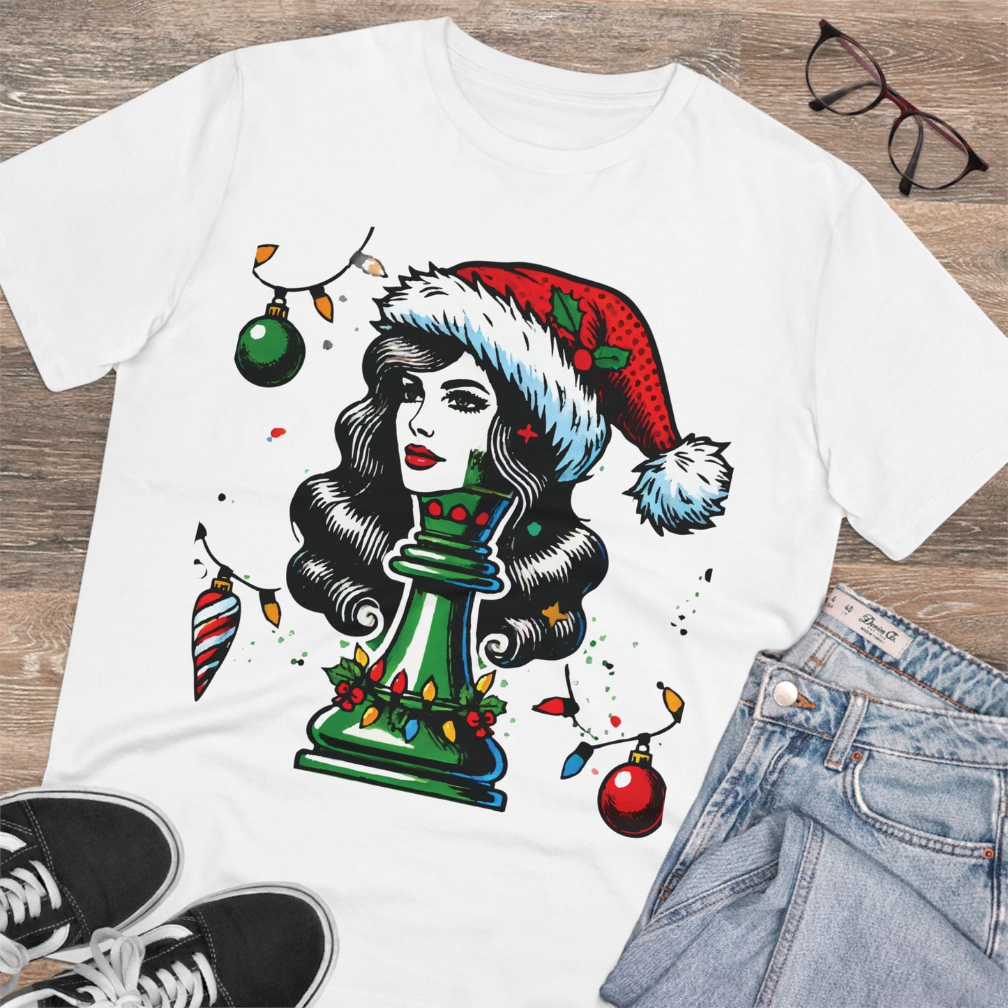 Camiseta Unisex Orgánica Navidad - Reina Pop Art, Estilo y Sostenibilidad   T-Shirt  27.00 White-2XL