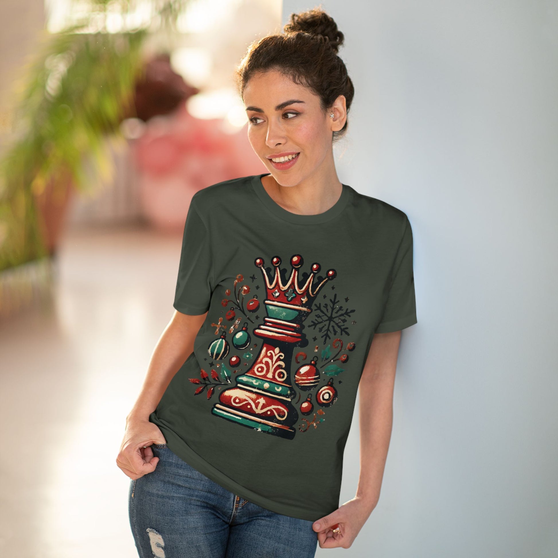 Camiseta Unisex Creador Orgánico con Diseño Reina Vintage Navideño   T-Shirt