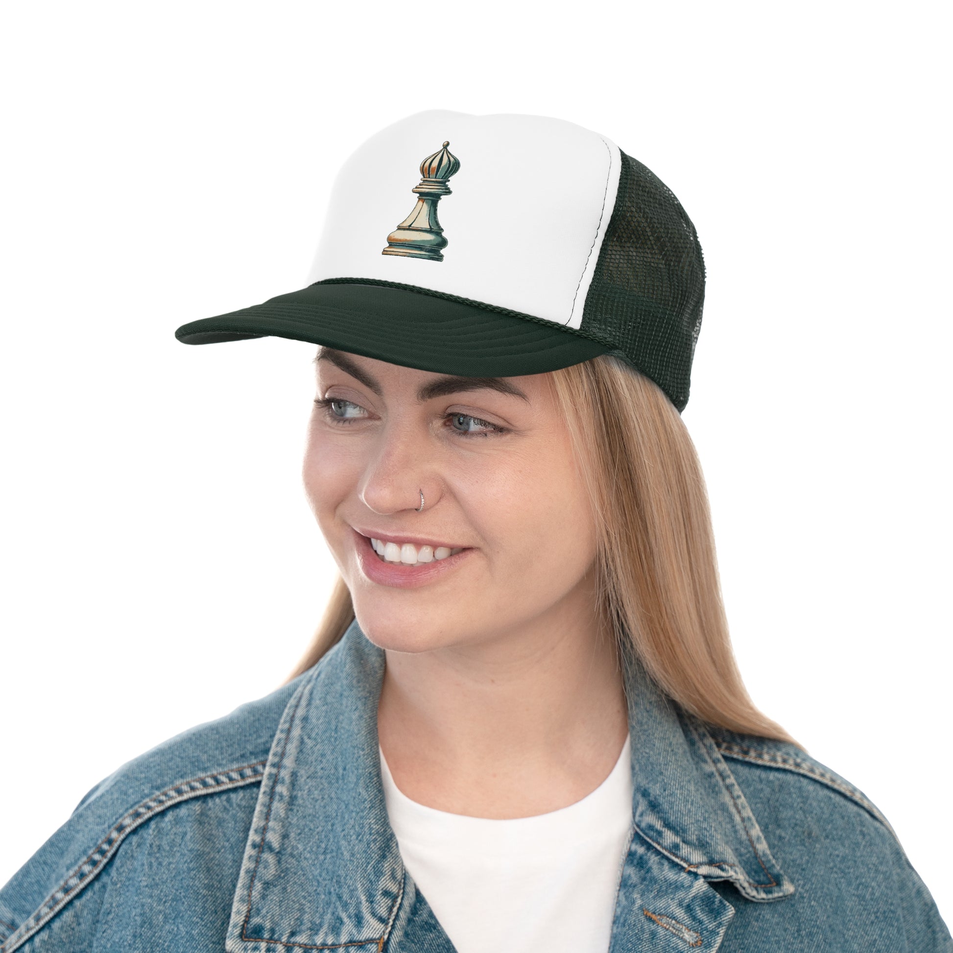 “Gorra Trucker Unisex Alfil de Ajedrez – Estilo Retro y Atemporal”   Hats