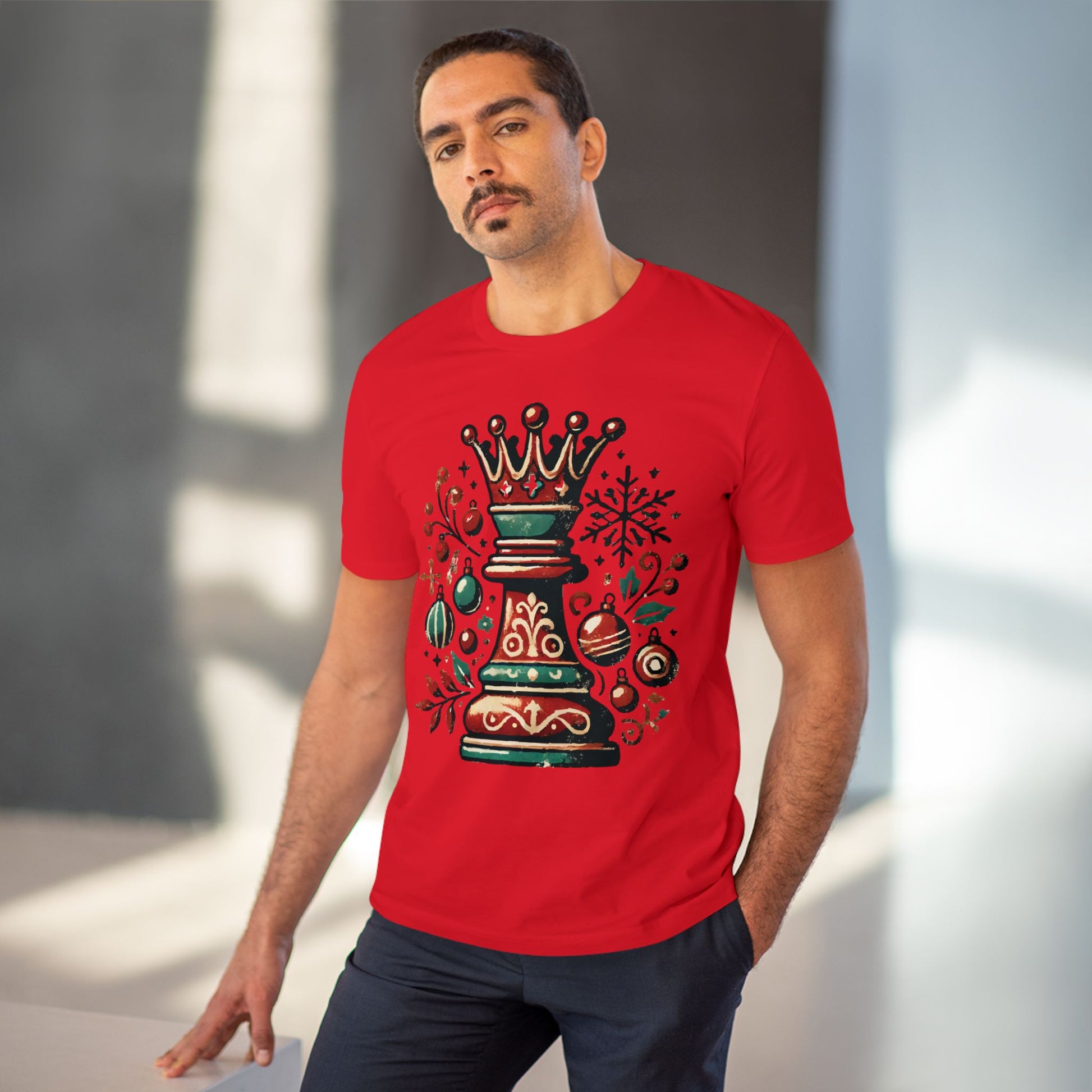 Camiseta Unisex Creador Orgánico con Diseño Reina Vintage Navideño   T-Shirt