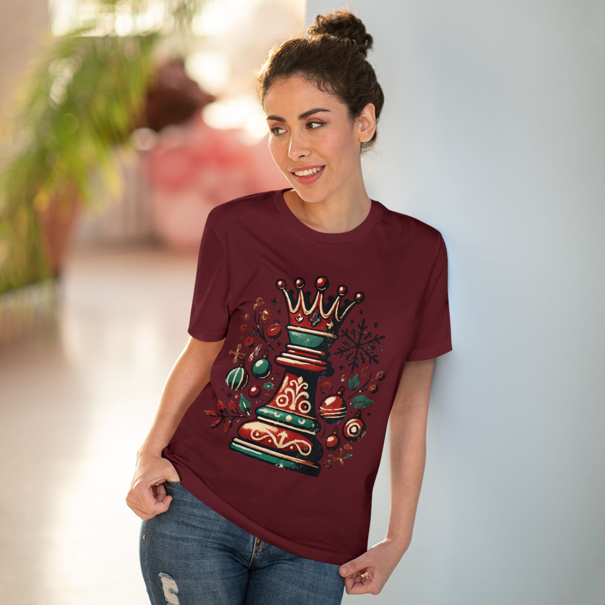 Camiseta Unisex Creador Orgánico con Diseño Reina Vintage Navideño   T-Shirt